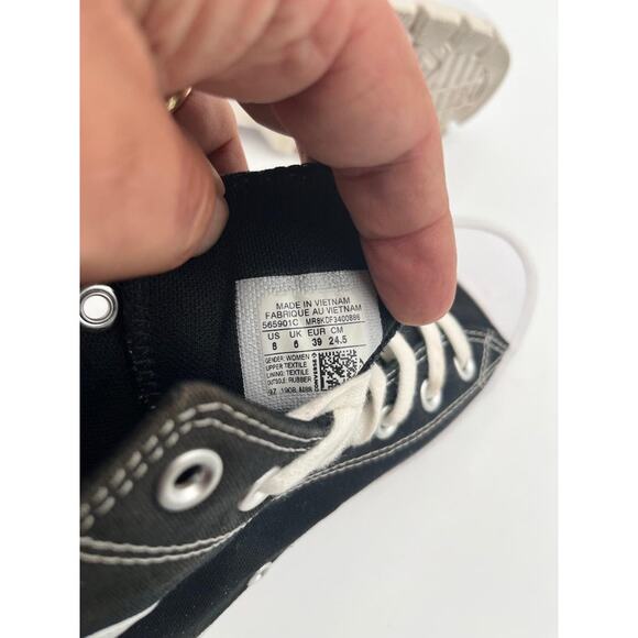 Converse Chuck Taylor Lugged Platform High Top Black Women's Size 8 - Picture 2 of 5